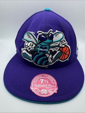 Mitchell & Ness Charlotte Hornets Fitted Cap NBA Puple Blue 7 1/2 Basketball Hat